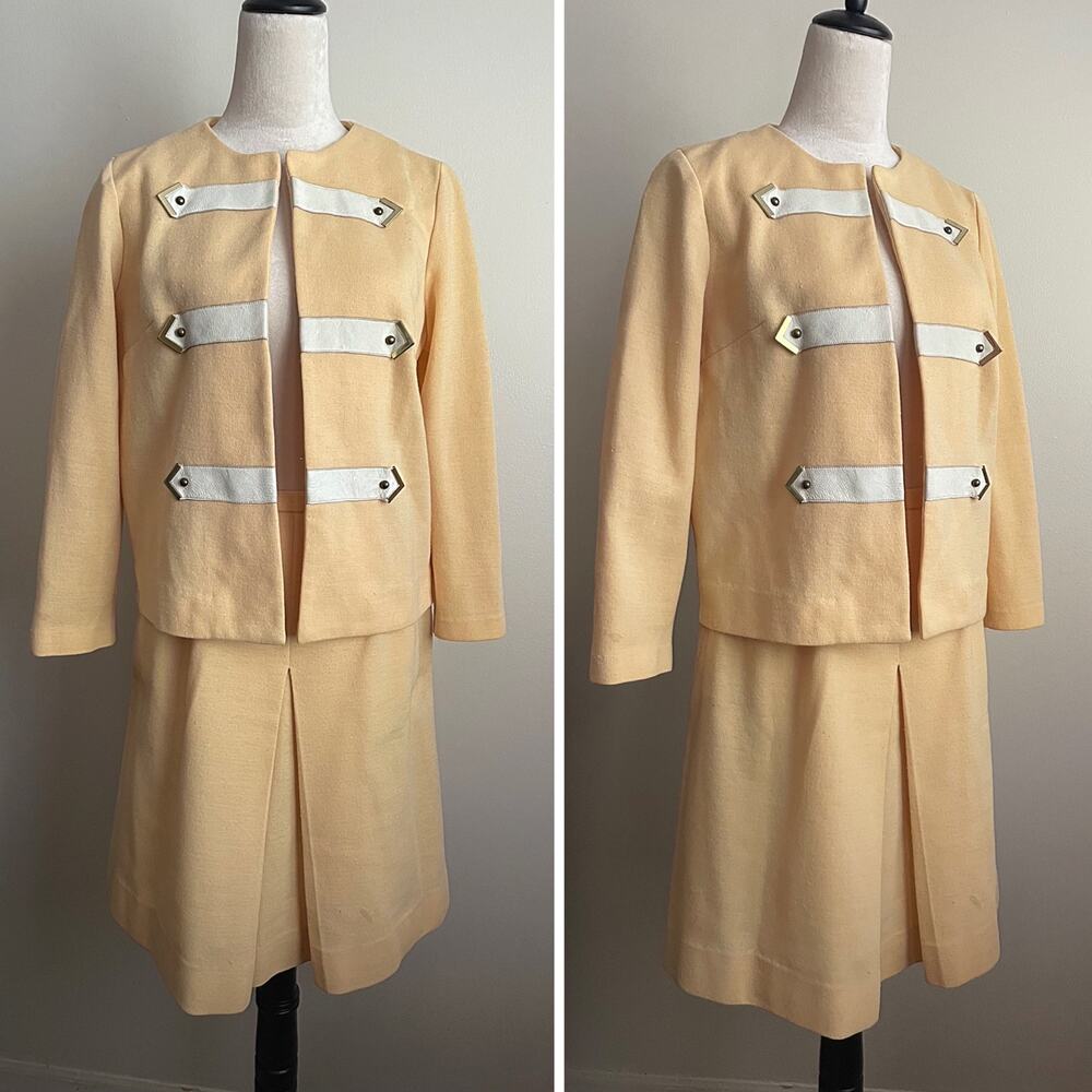 Vintage 1960s Mod Yellow Wool Knit Arrow Detail Blazer Skirt Set Medium